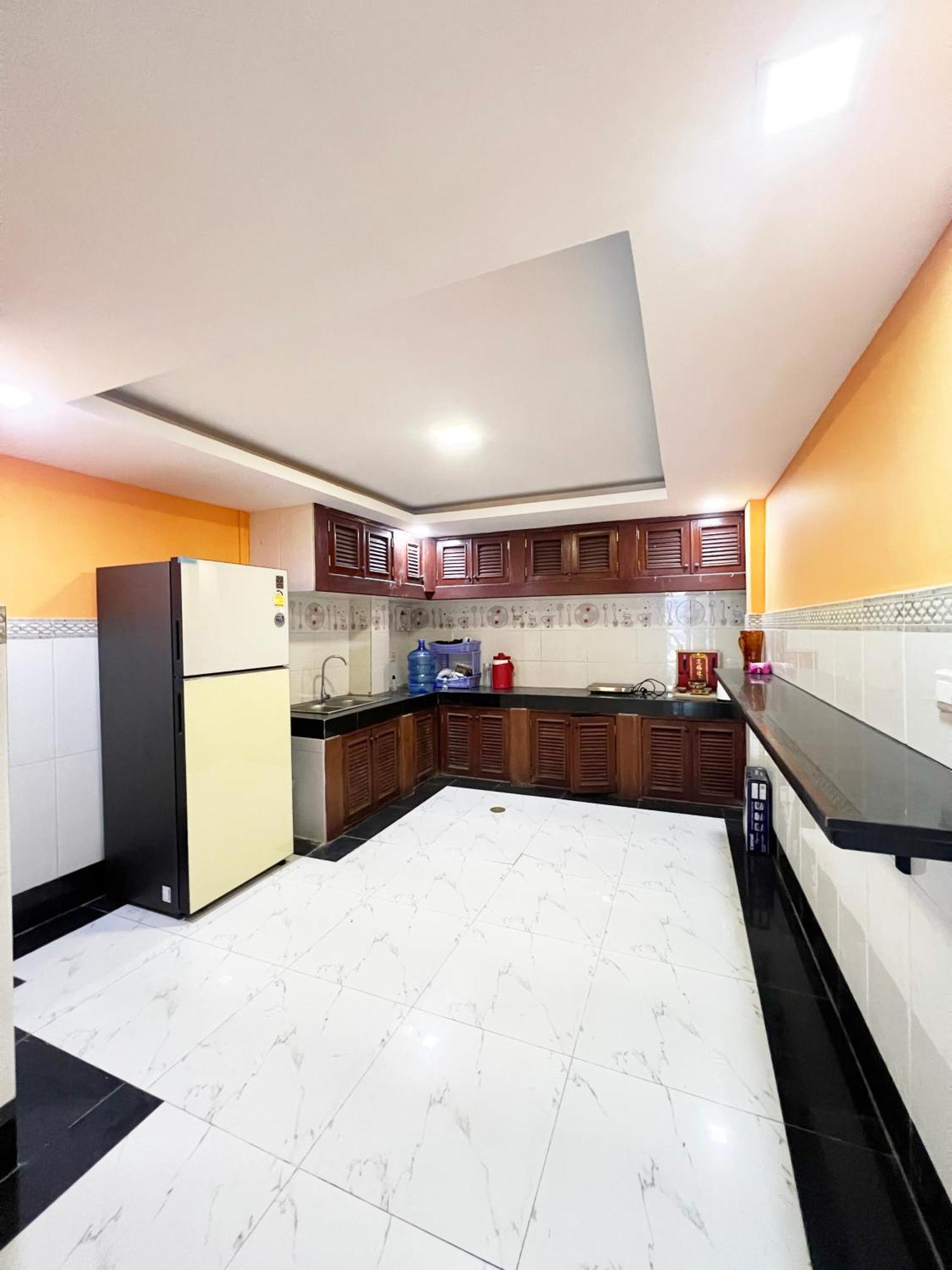 Tva Homestay - Tva Sleepbox - Tva Working Space Phnom Penh Exteriör bild